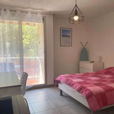 Cosy Climatise Proche Thermes A Avec Balcon Et Lave-linge - Fr-1-553-272 * Balaruc-les-Bains